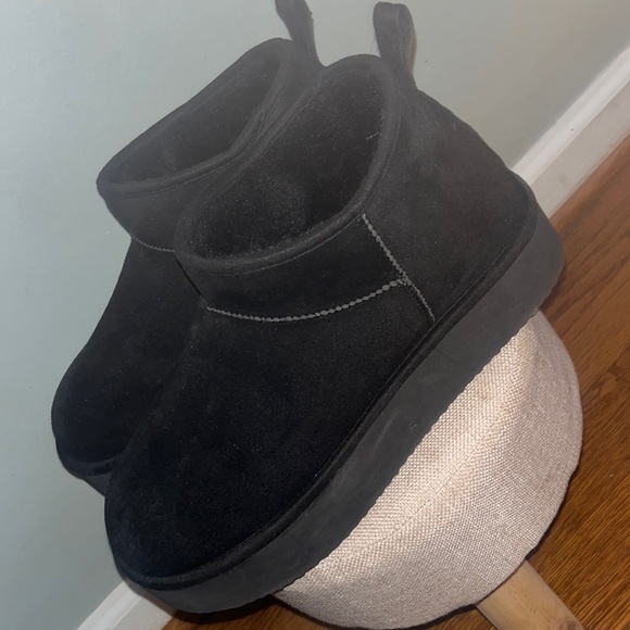 Boots - Picture 1 of 2